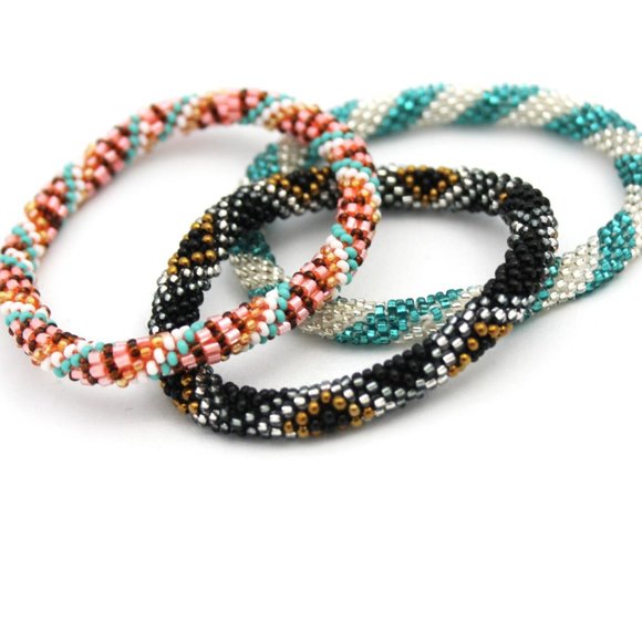 Set of 3 Crocheted Glass Bead Stacking Bracelets NWoT - Picture 5 of 6